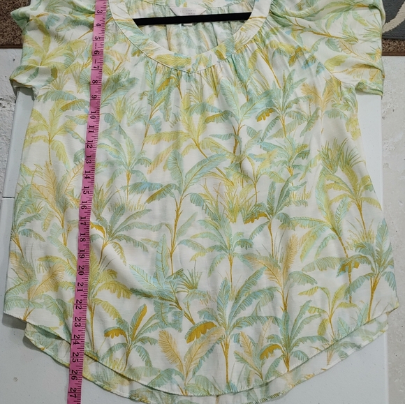 LAUREN CONRAD TROPICAL PULLOVER TOP (963) - Picture 3 of 13